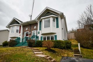 Photo 1: 111 Armcrest Drive in Lower Sackville: 25-Sackville Residential for sale (Halifax-Dartmouth)  : MLS®# 202109586