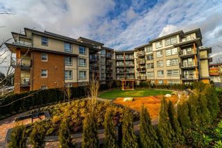 Photo 2: 206 607 COTTONWOOD Avenue in Coquitlam: Coquitlam West Condo for sale in "STANTON HOUSE BY POLYGON" : MLS®# R2243210