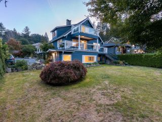 Photo 2: 6412 ARGYLE Avenue in West Vancouver: Horseshoe Bay WV House for sale : MLS®# R2729983