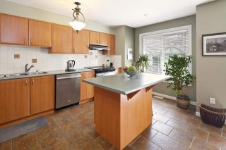 Photo 9: 15 2351 PARKWAY Boulevard in Coquitlam: Westwood Plateau Townhouse for sale in "WINDANCE" : MLS®# R2059226