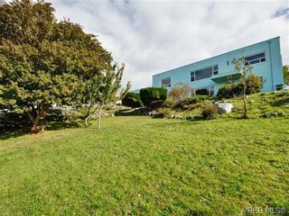Photo 18: 318 Clifton Terr in VICTORIA: Es Saxe Point House for sale (Esquimalt)  : MLS®# 714838