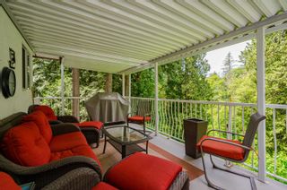 Photo 2: 24283 63A Crescent in Langley: Salmon River House for sale in "Williams Park" : MLS®# R2757804