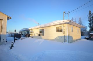Main Photo: 12448 RIMROCK Drive in Charlie Lake: Lakeshore House for sale (Fort St. John (Zone 60))  : MLS®# R2338754