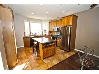 Photo 7: 11 PRESTWICK Common SE in Calgary: McKenzie Towne Townhouse for sale : MLS®# C3642406