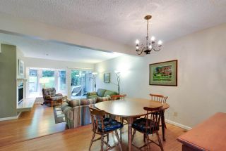 Photo 3: 8895 FINCH COURT in Burnaby: Forest Hills BN Townhouse for sale (Burnaby North)  : MLS®# R2061604