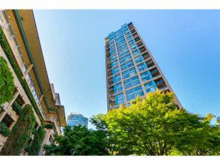 Photo 14: 1303 183 KEEFER Place in Vancouver: Downtown VW Condo for sale in "Paris Place" (Vancouver West)  : MLS®# V1083928