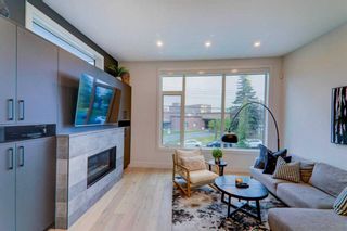 Photo 3: 2113 20 Avenue SW in Calgary: Richmond Semi Detached (Half Duplex) for sale : MLS®# A2079203