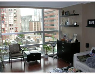 Photo 10: 509 1050 BURRARD Street in Vancouver: Downtown VW Condo for sale in "SUITES AT WALL CENTRE" (Vancouver West)  : MLS®# V771127