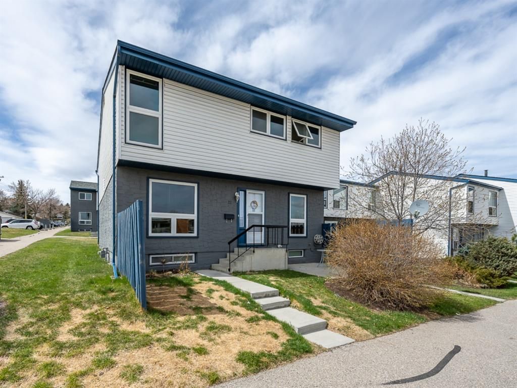 Main Photo: 22 6440 4 Street NW in Calgary: Thorncliffe Row/Townhouse for sale : MLS®# A1101798
