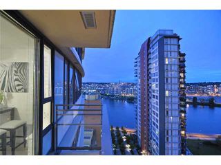 Photo 10: 1905 33 SMITHE Street in Vancouver: Yaletown Condo for sale in "Coopers Lookout" (Vancouver West)  : MLS®# V954984