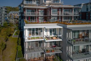 Photo 18: 305 3188 RIVERWALK Avenue in Vancouver: South Marine Condo for sale in "CURRENTS AT WATER'S EDGE BY POLYGON" (Vancouver East)  : MLS®# R2829190