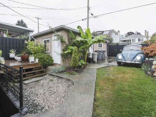 Photo 19: 4752 VICTORIA DRIVE in Vancouver: Victoria VE House for sale (Vancouver East)  : MLS®# R2406060