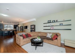 Photo 3: 36 9525 204 Street in Langley: Walnut Grove Townhouse for sale in "Time" : MLS®# R2286540