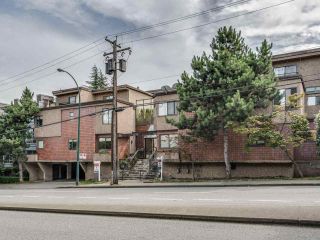 Photo 2: 8 1266 W 6TH AVENUE in Vancouver: Fairview VW Townhouse for sale (Vancouver West)  : MLS®# R2487399
