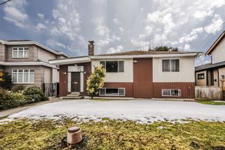 Photo 2: 5340 SPRUCE Street in Burnaby: Deer Lake Place House for sale (Burnaby South)  : MLS®# R2349190