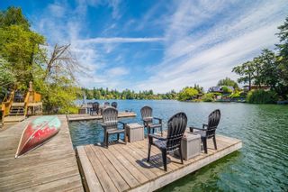Photo 2: 3074 Leigh Pl in Langford: La Langford Lake House for sale : MLS®# 877933