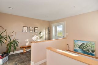 Photo 2: 1155 BALSAM Street: White Rock House for sale (South Surrey White Rock)  : MLS®# R2135110