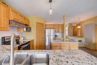 Photo 11: 23 Coleman Cove in Winnipeg: River Park South Residential for sale (2F)  : MLS®# 202209126