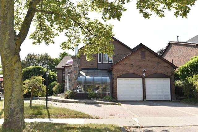 Main Photo: 13 Ravenscroft Road in Ajax: Central West House (2-Storey) for sale : MLS®# E4057474