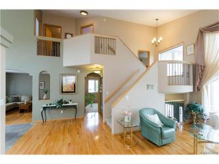 Photo 2: 38 WOODSTONE Drive in East St Paul: Pritchard Farm Residential for sale (3P)  : MLS®# 1629846