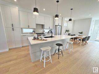 Photo 6: 9839 67 Avenue in Edmonton: Zone 17 House for sale : MLS®# E4324044