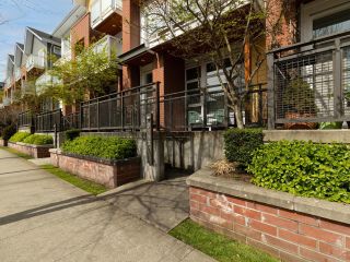 Photo 2: 3113 E KENT AVENUE NORTH in Vancouver: South Marine Townhouse for sale in "RIVER WALK" (Vancouver East)  : MLS®# R2870733