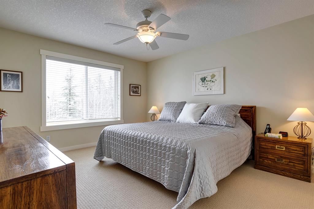 Photo 21: Photos: 46 Discovery Ridge Way SW in Calgary: Discovery Ridge Detached for sale : MLS®# A1215930