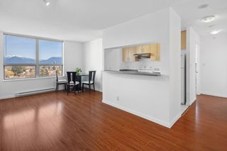 Photo 5: 1801 3663 CROWLEY Drive in Vancouver: Collingwood VE Condo for sale (Vancouver East)  : MLS®# R2883977