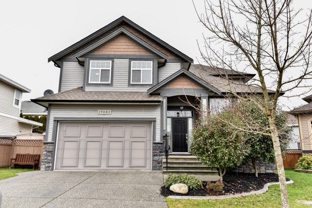 Main Photo: 19685 71A Avenue in Langley: Willoughby Heights House for sale : MLS®# R2029897