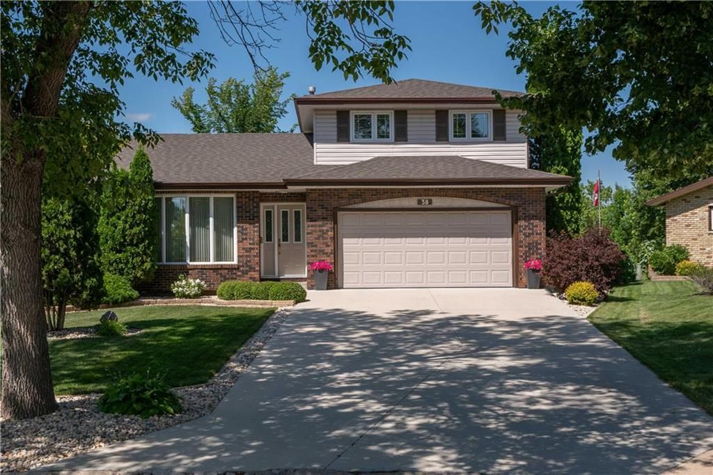 Main Photo: 38 Spring Meadow Crescent in Winnipeg: Lakeside Meadows Residential for sale (3K)  : MLS®# 202325558