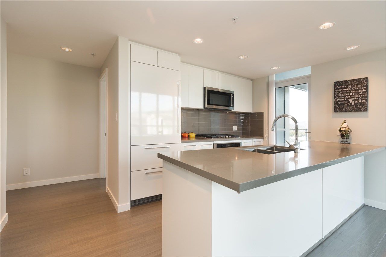 Main Photo: 2308 3093 WINDSOR Gate in Coquitlam: New Horizons Condo for sale in "The Windsor by Polygon" : MLS®# R2331154