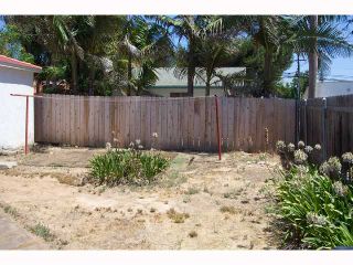 Photo 4: PACIFIC BEACH House for sale : 3 bedrooms : 1251 Emerald