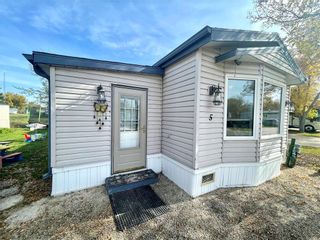 Photo 3: 5 VERNON KEATS Drive in St Clements: Pineridge Trailer Park Residential for sale (R02)  : MLS®# 202223941