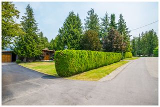 Photo 2: 689 Viel Road in Sorrento: Lakefront House for sale : MLS®# 10102875
