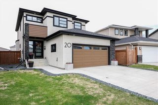 Photo 2: 20 Kelly Place in Winnipeg: Charleswood Residential for sale (1H)  : MLS®# 202304191