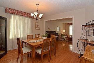 Photo 3: 14 Camborne Court in Markham: Unionville House (2-Storey) for sale : MLS®# N2839320