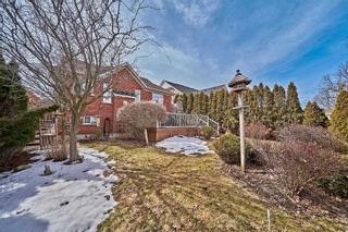 Photo 32: 1071 Pondview Crt in Oshawa: Pinecrest Freehold for sale : MLS®# E6008373