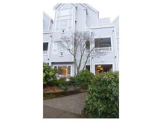 Photo 16: 206 1330 GRAVELEY Street in Vancouver: Grandview VE Condo for sale in "HAMPTON COURT - COMMERCIAL DRIVE" (Vancouver East)  : MLS®# V1075644