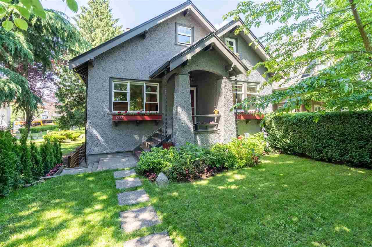 Main Photo: 1735 E 15TH Avenue in Vancouver: Grandview Woodland House for sale (Vancouver East)  : MLS®# R2461451