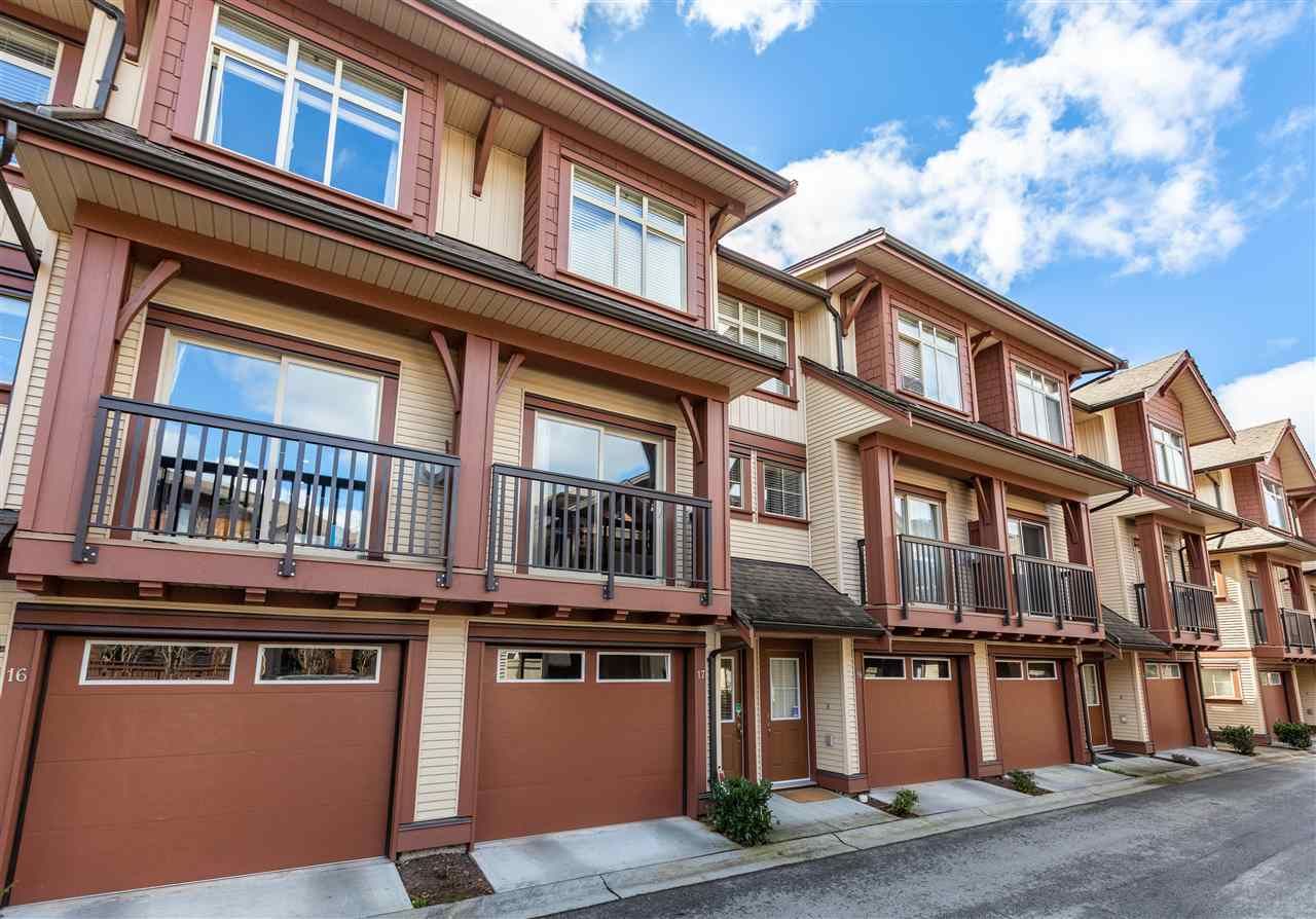 Main Photo: 17 19478 65 Avenue in Surrey: Clayton Townhouse for sale in "Sunset Grove" (Cloverdale)  : MLS®# R2447134