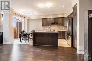 Photo 5: 120 LARIMAR CIRCLE in Ottawa: House for rent : MLS®# 1358579