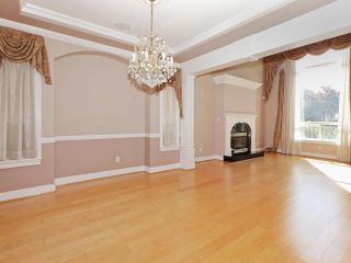 Photo 3: 5211 WOODWARDS Road in Richmond: Lackner House for sale : MLS®# R2861831