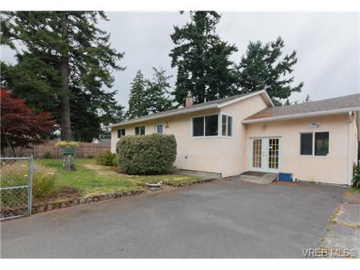 Main Photo: 3398 Hatley Dr in VICTORIA: Co Lagoon House for sale (Colwood)  : MLS®# 674855