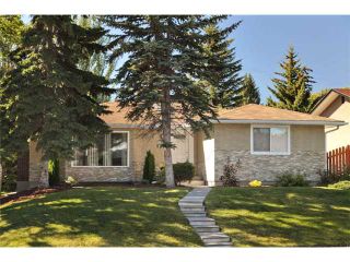 Photo 1: 1324 MAPLEGLADE Crescent SE in CALGARY: Maple Ridge Residential Detached Single Family for sale (Calgary)  : MLS®# C3515436