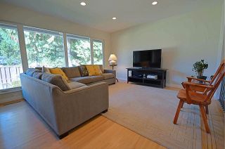 Photo 2: 1669 HARBOUR Drive in Coquitlam: Harbour Place House for sale : MLS®# R2331004