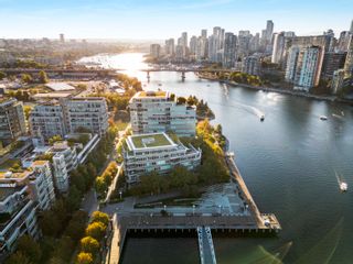 Photo 33: 803 181 ATHLETES Way in Vancouver: False Creek Condo for sale in "Canada House" (Vancouver West)  : MLS®# R2880844