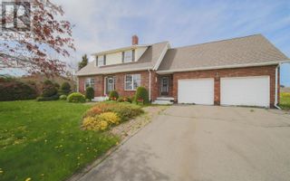 Photo 1: 6 Irwin Drive in Charlottetown: House for sale : MLS®# 202303725