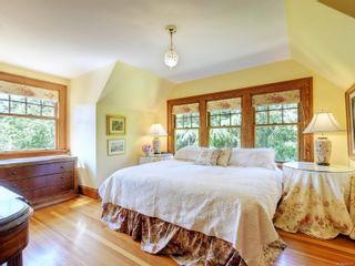 Photo 16: 1511 Montgomery Ave in Victoria: Vi Rockland House for sale : MLS®# 909427