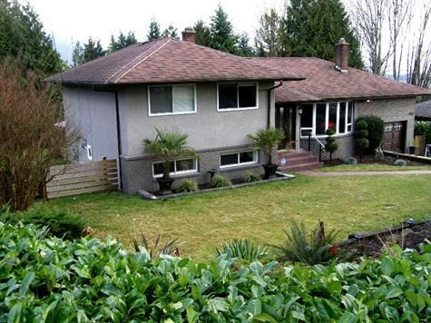 Main Photo: 3055 DAYBREAK AVENUE in Coquitlam: Home for sale