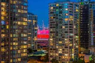 Photo 14: 1403 928 RICHARDS Street in Vancouver: Yaletown Condo for sale in "THE SAVOY" (Vancouver West)  : MLS®# R2461037